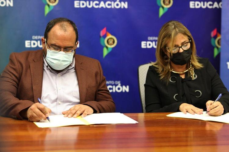 Educación firma un acuerdo colaborativo para atender el Trastorno del Procesamiento Sensorial en estudiantes